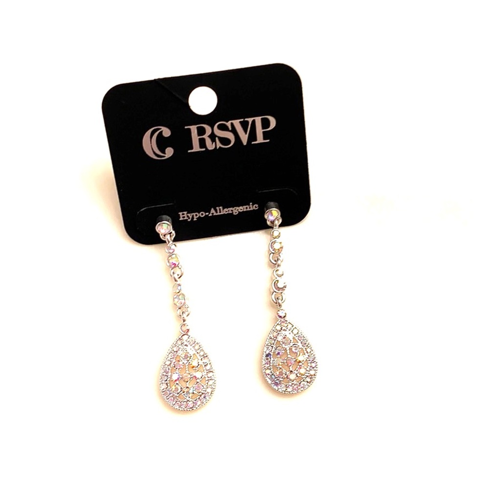 Drop earrings